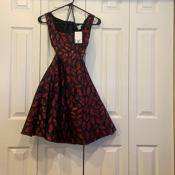 Dress - Picture 1 of 2